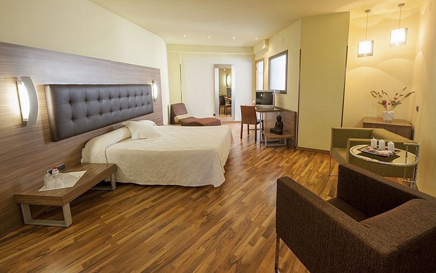 Hotel El Bruc Εξωτερικό φωτογραφία